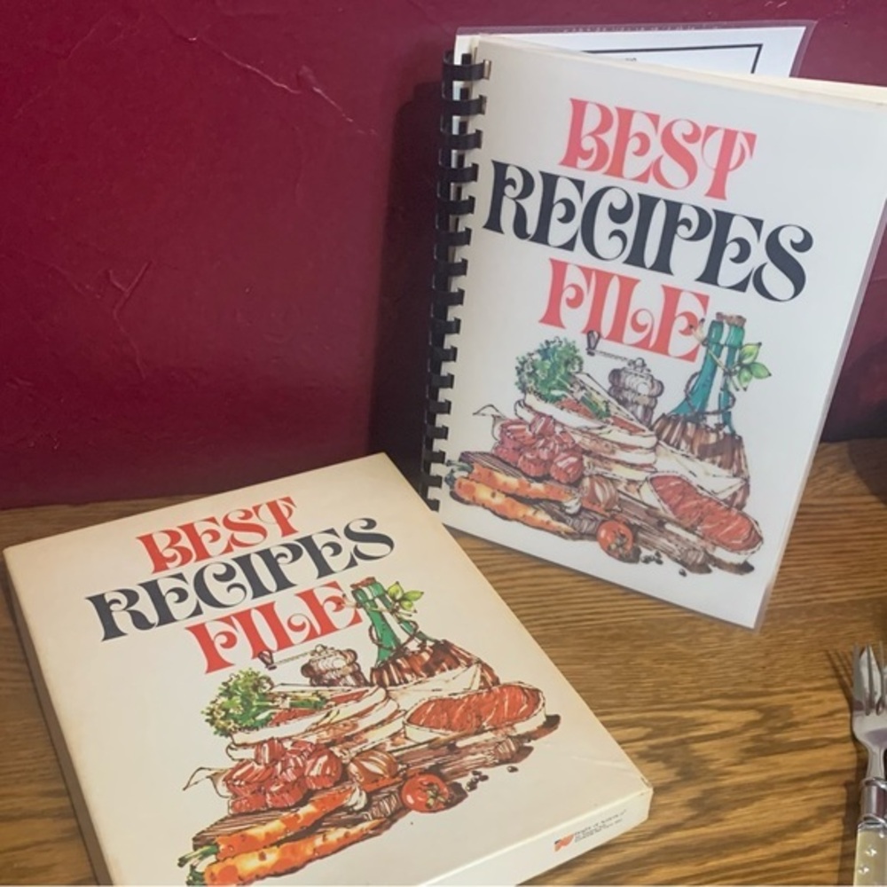 RARE Vintage Best Recipes File in box from 1983 spiral bound Bright America